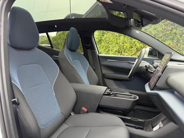 Volvo EX30 Cross Country P8 AWD Ultra 69 kWh