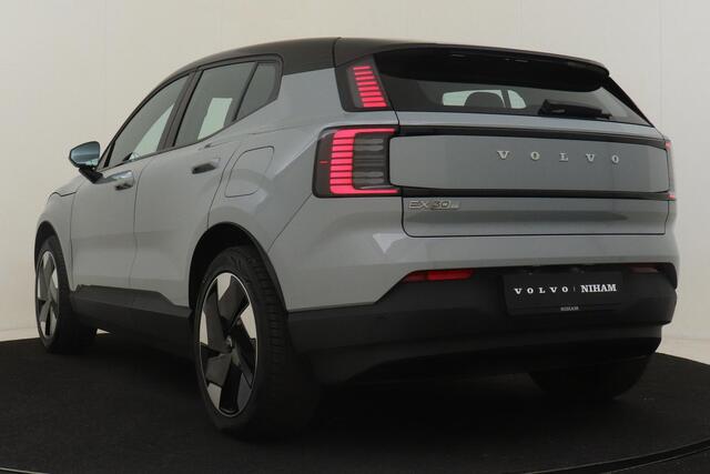 Volvo EX30 SINGLE MOTOR EXTENDED RANGE PLUS 69 kWh -HARMAN/KARDON|CLIMATE|CAMERA|ADAP.CRUISE|BLIS|PRIVACY.GLAS|TREKHAAK|19"|SoH:100%