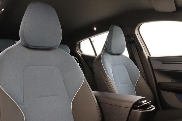 Volvo EX30 SINGLE MOTOR EXTENDED RANGE PLUS 69 kWh -HARMAN/KARDON|CLIMATE|CAMERA|ADAP.CRUISE|BLIS|PRIVACY.GLAS|TREKHAAK|19"|SoH:100%