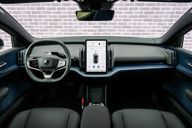 Volvo EX30 Single Motor Plus 51 kWh | Harman/Kardon Audio | Stoelverwarming | Achteruitrijcamera | Google Maps Navigatie | Apple Carplay | Android Auto | Elektrische Achterklep |