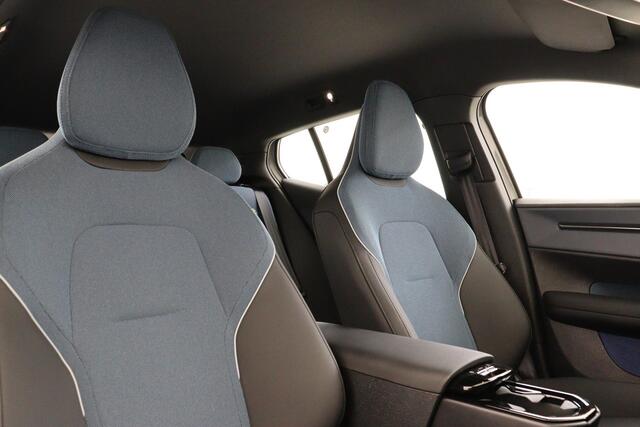 Volvo EX30 SINGLE MOTOR EXTENDED RANGE PLUS 69 kWh -HARMAN/KARDON|CAMERA|ADAP.CRUISE|BLIS|SoH:98%