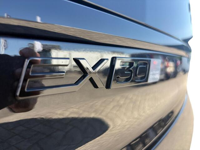 Volvo EX30 Single Motor Ext Range Plus Black Ed Europa 69 kWh l 20' Zwarte velgen l