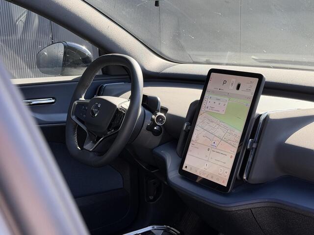 Volvo EX30 Single Motor Plus 51 kWh Camera / Stoel, Stuur verwarming / Adaptive cruise / Elek. Achterklep / Harman&Kardon /