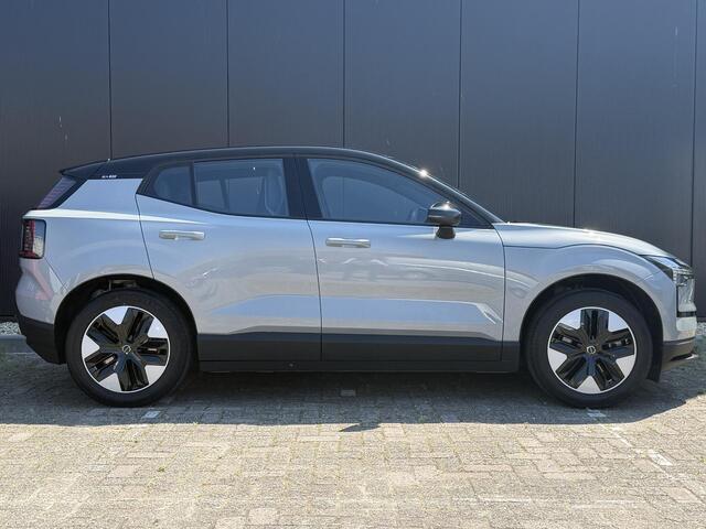 Volvo EX30 Single Motor Plus 51 kWh Camera / Stoel, Stuur verwarming / Adaptive cruise / Elek. Achterklep / Harman&Kardon /