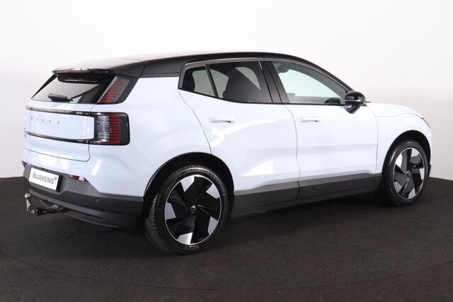 Volvo EX30 Extended Range Plus 69 kWh - Climate Pack - Adaptive Cruise Control - Parkeersensoren voor & achter - Extra getint glas - 19' LMV
