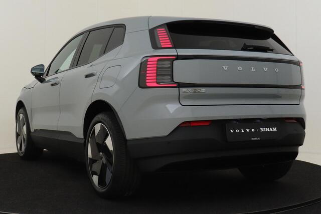 Volvo EX30 P5 LONG RANGE PLUS EUROPA 69 kWh -HARMAN/KARDON|CLIMATE|CHARCOAL|POWER-SEATS|CAMERA|KEYLESS|PRIVACY.GLAS|19"