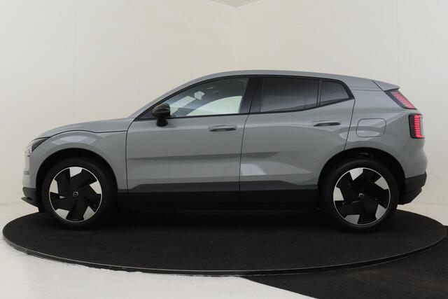 Volvo EX30 P5 LONG RANGE PLUS EUROPA 69 kWh -HARMAN/KARDON|CLIMATE|CHARCOAL|POWER-SEATS|CAMERA|KEYLESS|PRIVACY.GLAS|19"
