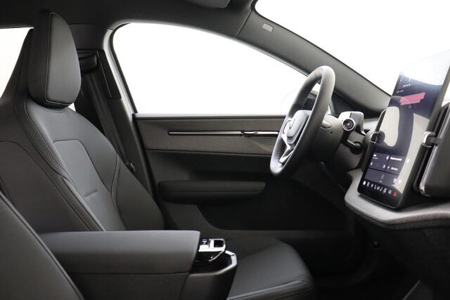 Volvo EX30 P5 LONG RANGE PLUS EUROPA 69 kWh -HARMAN/KARDON|CLIMATE|CHARCOAL|POWER-SEATS|CAMERA|KEYLESS|PRIVACY.GLAS|19"
