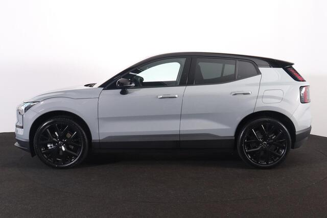 Volvo EX30 P5 Long Range Plus Europa - Black Edition - Adaptive Cruise Control - Harman/Kardon audio - Parkeercamera achter - Elektrisch bedienbare voorstoelen - Verwarmde voorstoelen & stuur - Parkeersensoren voor & achter - Draadloze tel. lader - 20' LMV