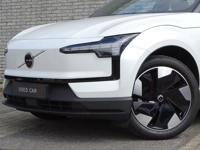 Volvo EX30 Single Motor Extended Range Plus 69 kWh | HK sound |