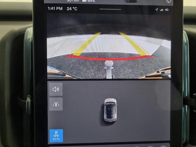 Volvo EX30 Single Motor Extended Range Plus 69 kWh | Trekhaak | Power Seats | Memory | Stoel/stuurverwarming | Camera | Harman/Kardon | Warmtepomp | DAB | BLIS |