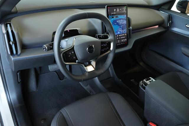 Volvo EX30 P5 Long Range Ultra Europa 69 kWh 36| 20" Lichtmetalen velgen | Harman Kardon Premium Audio | Stoelverwarming | Stuurwielverwarming | Google Infotainment | Panoramadak | 360° Parkeercamera | Parkeersensoren voor + achter