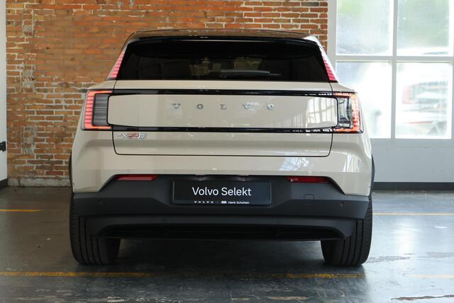 Volvo EX30 P5 Long Range Ultra Europa 69 kWh 36| 20" Lichtmetalen velgen | Harman Kardon Premium Audio | Stoelverwarming | Stuurwielverwarming | Google Infotainment | Panoramadak | 360° Parkeercamera | Parkeersensoren voor + achter
