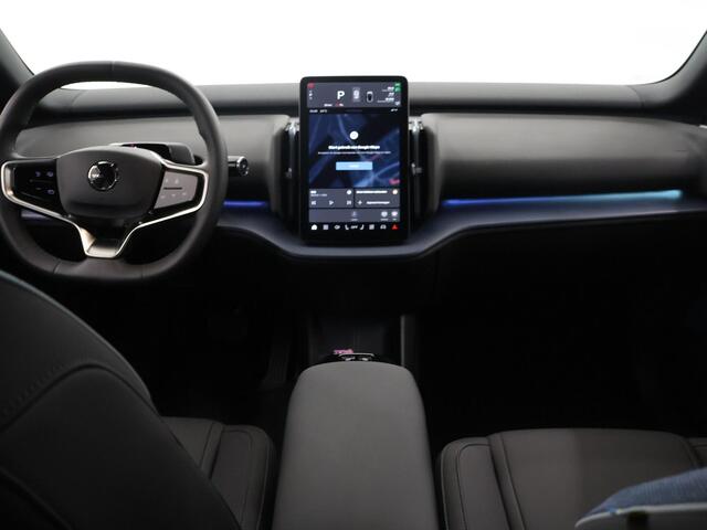 Volvo EX30 P5 Long Range electric Plus | HarmanKardon Audio| Stoel/Stuurwielverwarming | Dodehoekdetectie | 360 graden Camera |