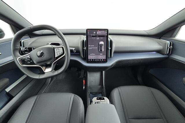 Volvo EX30 Single Motor Extended Range Plus 69 kWh | Parkeercamera | Harman Kardon | Stoel- en stuurverwarming