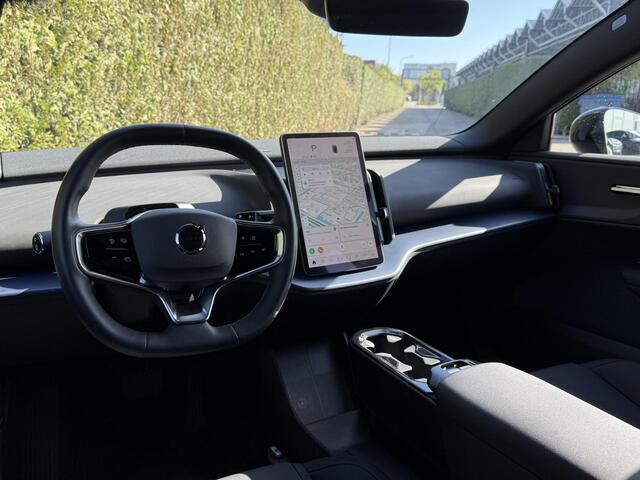 Volvo EX30 Single Motor Extended Range Plus 69 kWh | Blis | Trekhaak | Keyless | Cruise control | Harman / Kardon audio | Stoel/Stuur Verwarming