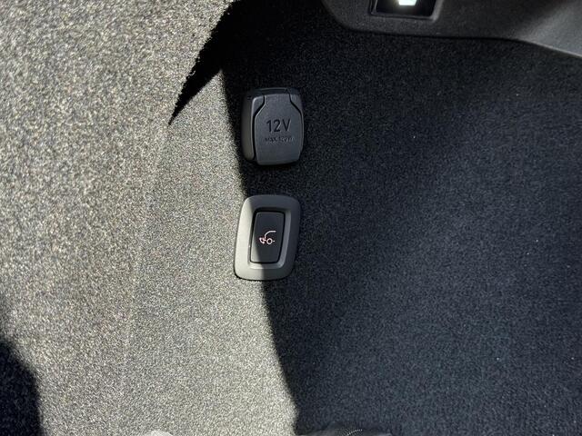 Volvo EX30 Single Motor Extended Range Plus 69 kWh | Blis | Trekhaak | Keyless | Cruise control | Harman / Kardon audio | Stoel/Stuur Verwarming