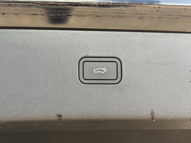 Volvo EX30 Single Motor Extended Range Plus 69 kWh | Blis | Trekhaak | Keyless | Cruise control | Harman / Kardon audio | Stoel/Stuur Verwarming