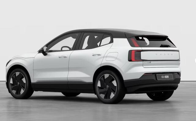 Volvo EX30 272PK Single Motor Extended Range Plus 69 kWh / Adaptive Cruise Control / Harman Kardon / Stoelverwarming / Stuurverwarming / Achteruitrijcamera / Elektrische achterklep / Parkeersensoren V+A