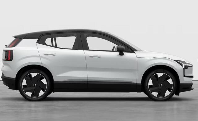 Volvo EX30 272PK Single Motor Extended Range Plus 69 kWh / Adaptive Cruise Control / Harman Kardon / Stoelverwarming / Stuurverwarming / Achteruitrijcamera / Elektrische achterklep / Parkeersensoren V+A