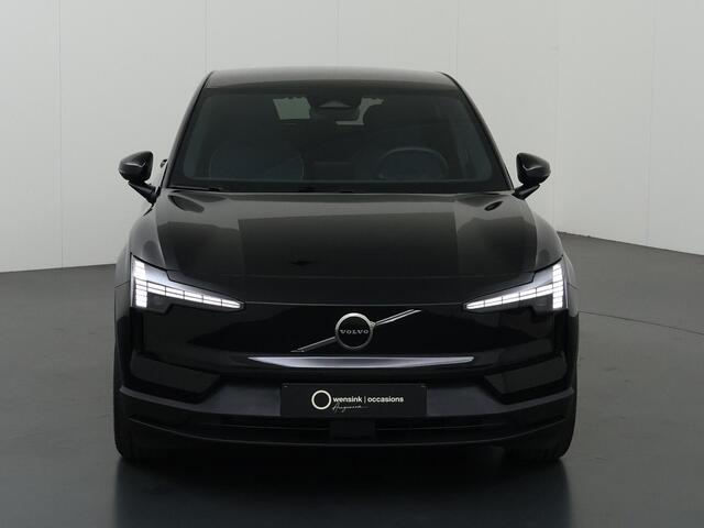 Volvo EX30 Single Motor Extended Range Core 69kWh | Camera | Stoelverwarming | DAB | Apple CarPlay/Android Auto | Stuurverwarming | Rijassistentpakket | LED |