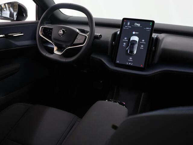 Volvo EX30 Single Motor Extended Range Core 69kWh | Camera | Stoelverwarming | DAB | Apple CarPlay/Android Auto | Stuurverwarming | Rijassistentpakket | LED |