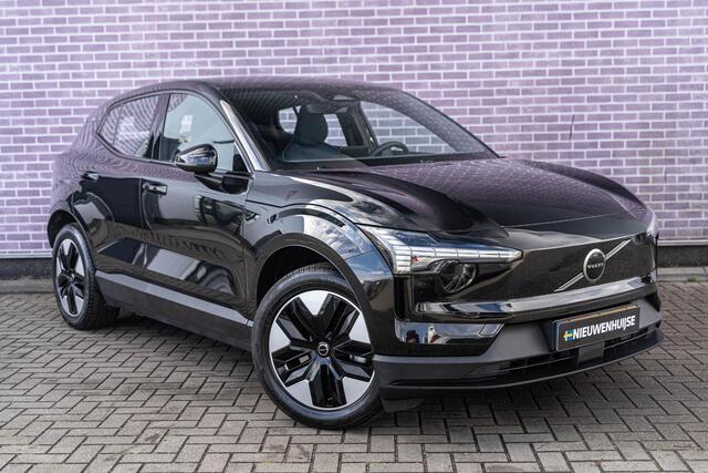 Volvo EX30 P3 Plus Europa 51 kWh | Stoel-/Stuurverwarming | Sfeerverlichting | Draadloos Opladen Telefoon | Camera | Elektisch bedienbare stoelen | Park Assist | DAB | LED Koplampen |