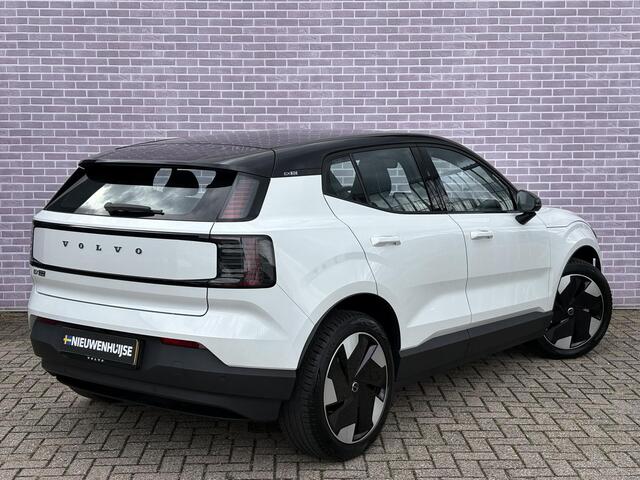 Volvo EX30 Single Motor Extended Range Plus 69 kWh | SOH 98% | Trekhaak | Stoel/stuurverwarming | Camera | Harman/Kardon | Warmtepomp | DAB | BLIS |