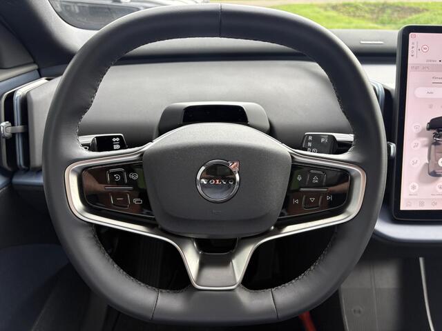 Volvo EX30 Single Motor Extended Range Plus 69 kWh | SOH 98% | Trekhaak | Stoel/stuurverwarming | Camera | Harman/Kardon | Warmtepomp | DAB | BLIS |