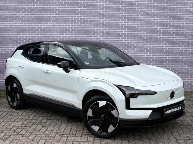 Volvo EX30 Single Motor Extended Range Plus 69 kWh | SOH 98% | Trekhaak | Stoel/stuurverwarming | Camera | Harman/Kardon | Warmtepomp | DAB | BLIS |