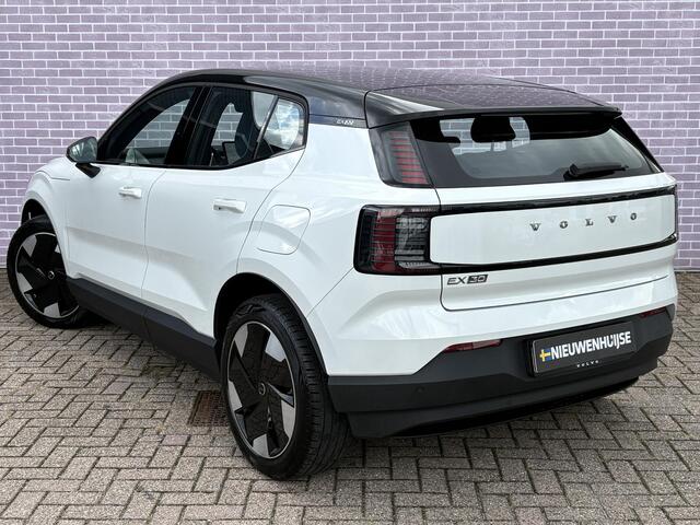 Volvo EX30 Single Motor Extended Range Plus 69 kWh | SOH 98% | Trekhaak | Stoel/stuurverwarming | Camera | Harman/Kardon | Warmtepomp | DAB | BLIS |