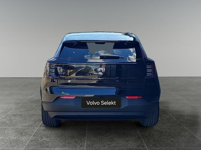 Volvo EX30 P5 Long Range Plus Black Edition Europa 69 kWh | Stuur- Stoelverwarming | Keyless Entry | Adaptive Cruise Control | Elektr. verstelbare voorstoelen |
