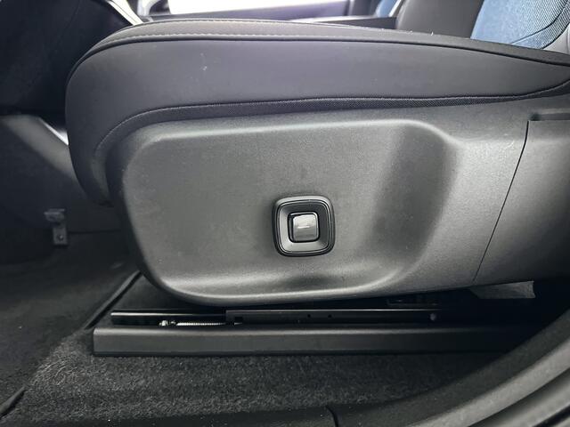 Volvo EX30 Single Motor Extended Range Plus 69 kWh | Parkeercamera | Harman Kardon | Stoel- en stuurverwarming | Elektrische stoelen
