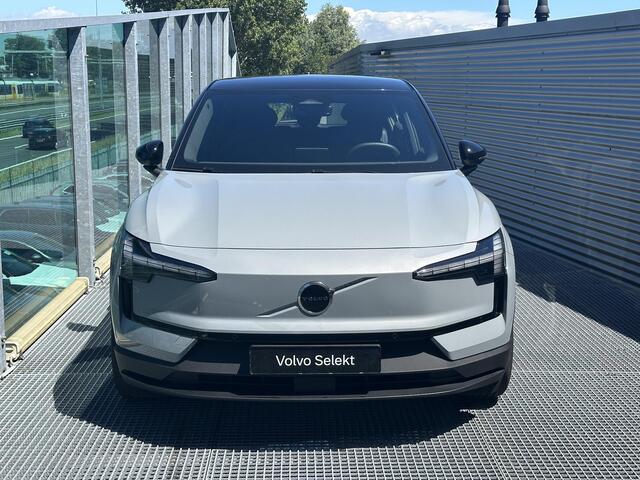 Volvo EX30 Single Motor Plus 51 kWh Automaat, Climate line, Stoel- en stuurverwarming, Warmtepomp, Harman Kardon audio, Driver assist, Pilot assist, Adaptive cruise, BLIS