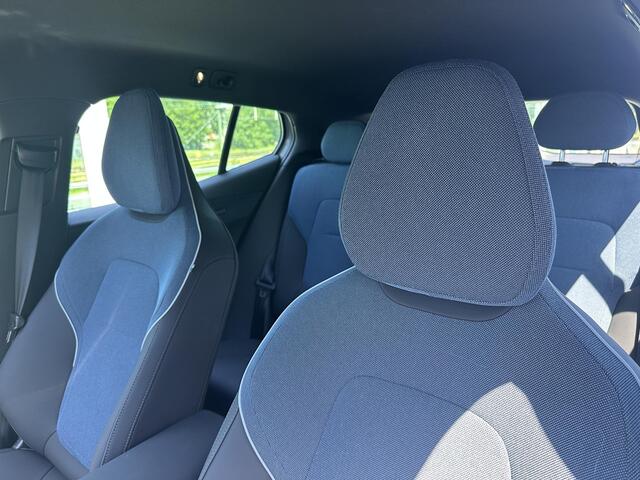 Volvo EX30 Single Motor Plus 51 kWh Automaat, Climate line, Stoel- en stuurverwarming, Warmtepomp, Harman Kardon audio, Driver assist, Pilot assist, Adaptive cruise, BLIS