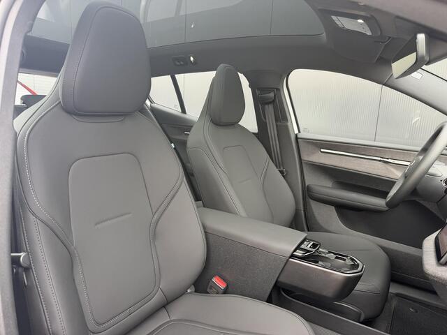 Volvo EX30 Cross Country P5 Long Range Plus 69 kWh Elek. stoelen / 360 Camera / Elek. achterklep / Stoel, stuur verwarming / Adaptive cruise /