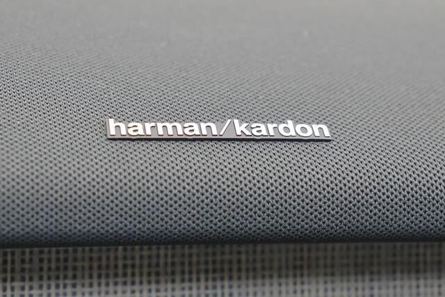 Volvo EX30 Extended Range Ultra 69 kWh - Panoramadak - Climate Pack - 360º Camera - Harman/Kardon audio - Parkeersensoren voor & achter - Elektrisch verstelbare voorstoelen - Extra getint glas - 19' LMV