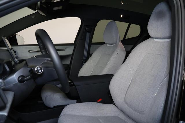 Volvo EX30 Extended Range Ultra 69 kWh - Panoramadak - Climate Pack - 360º Camera - Harman/Kardon audio - Parkeersensoren voor & achter - Elektrisch verstelbare voorstoelen - Extra getint glas - 19' LMV