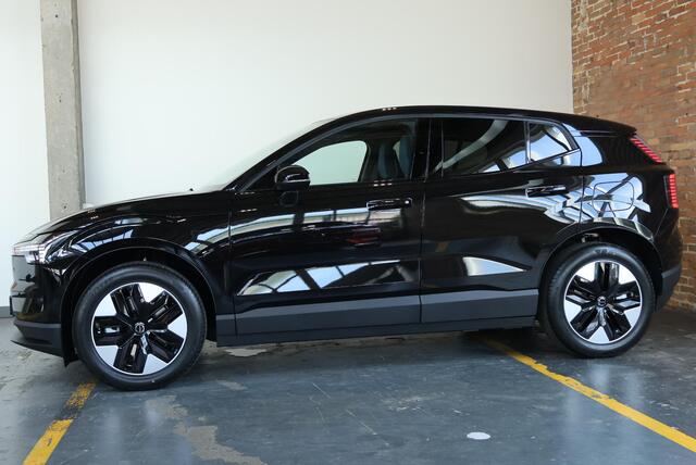 Volvo EX30 P5 Long Range Plus Europa 69 kWh | Elektrisch Verstelbare Voorstoelen | Stoel/Stuurverwarming | Phone As Key | Harman Kardon Premium Audio | Extra Getint Glas | Google Infotainment | Achteruitrijcamera |