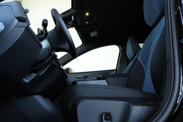 Volvo EX30 P5 Long Range Plus Europa 69 kWh | Elektrisch Verstelbare Voorstoelen | Stoel/Stuurverwarming | Phone As Key | Harman Kardon Premium Audio | Extra Getint Glas | Google Infotainment | Achteruitrijcamera |