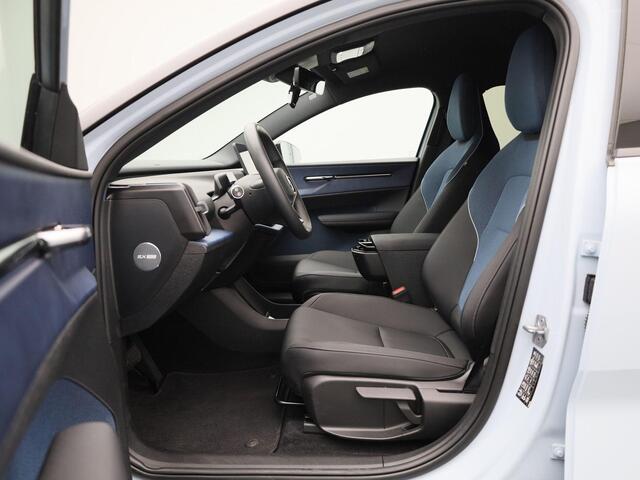 Volvo EX30 Single Motor Extended Range Plus | Harman & Kardon | Camera | Navigatie | Apple Carplay/ Android Auto |