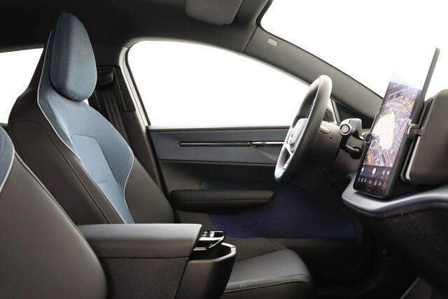 Volvo EX30 SINGLE MOTOR EXTENDED RANGE PLUS 69 kWh -HARMAN/KARDON|CAMERA|ADAP.CRUISE|BLIS|KEYLESS|PRIVACY.GLAS|19"|96%