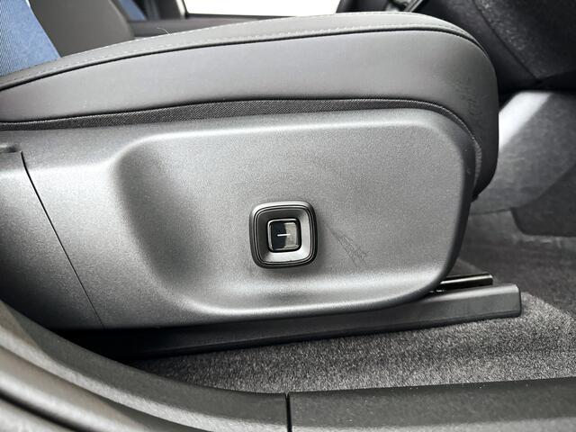 Volvo EX30 Single Motor Extended Range Plus Europa 69 kWh | Parkeercamera | Harman Kardon | Stoel- en stuurverwarming | Elektrische stoelen
