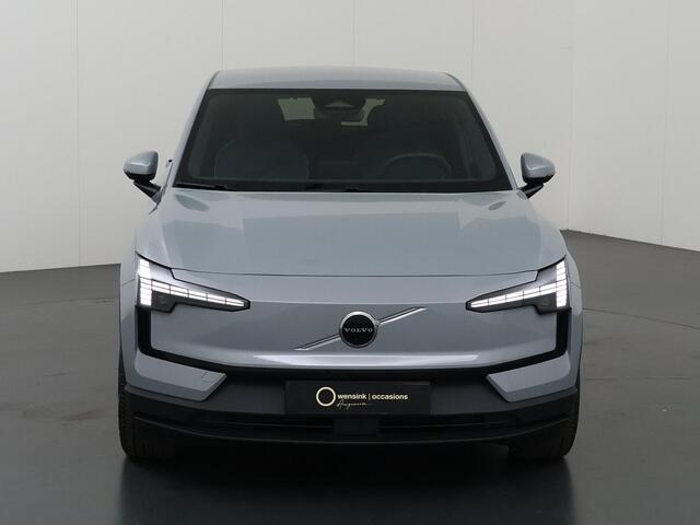 Volvo EX30 P5 Core 51 kWh | Navigatie | Apple Carplay/Android Auto | Parkeercamera | Stoel/Stuurverwarming | Cruise Control | Climate Control | LED |