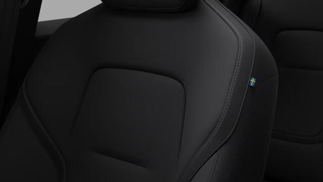 Volvo EX30 P5 Long Range Plus Black Edition Europa 69 kWh | Harman Kardon Audio | Adaptieve Cruise Control | BLIS | Stoel-/Stuurverwarming | Keyless | Elektrisch Verstelbare Voorstoelen | Black Interieur |