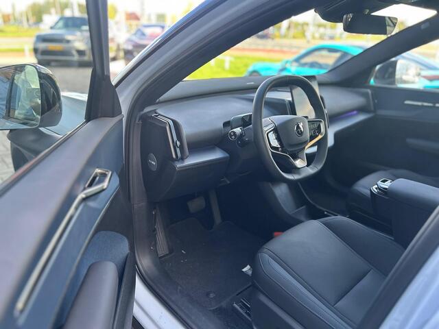 Volvo EX30 Cross Country Twin Motor Performance Ultra 69 kWh NAP|BTW|PANO|ACC|360|Elec. stoelen