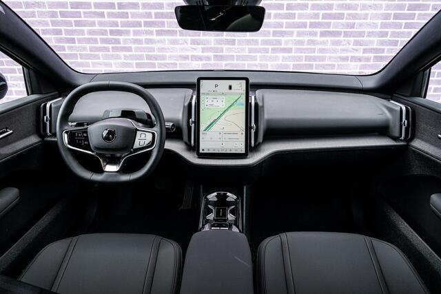 Volvo EX30 P5 Long Range Plus Black Edition Europa 69 kWh | Black Interieur | 20" | Harman Kardon | Power Seats | Stoel en Stuurverwarming | Keyless Entry | Donker Glas |