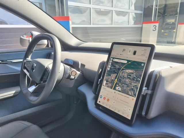 Volvo EX30 Single Motor Extended Range Core 69 kWh GOOGLE MAPS / CAMERA / STOEL- + STUURVERWARMING