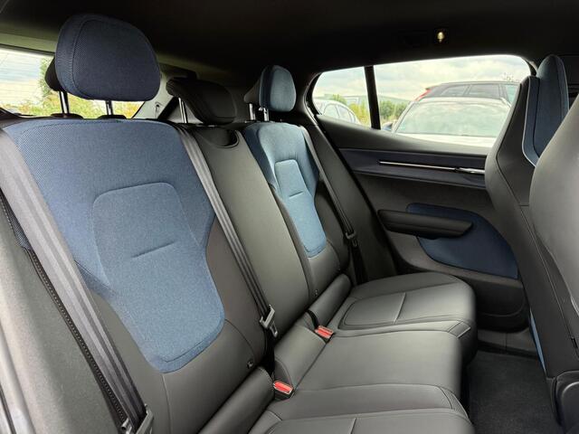 Volvo EX30 Plus Extended Range | Harman / Kardon | Parkeercamera | Climate Pack | 18 Inch Velgen |