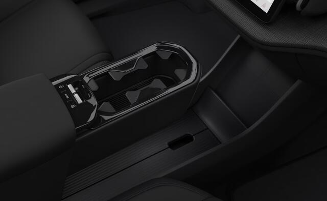 Volvo EX30 P5 Long Range Plus Europa 69 kWh | Google | Black interieur | Adaptieve Cruise Control | Keyless | Stoel-/Stuurverwarming | DAB | Draadloos Opladen Telefoon | Elek. Stoelen | Camera | LED Koplampen | Sfeerverlichting | Dodehoekdetectie | Park Assist | 18" LM – foto 10